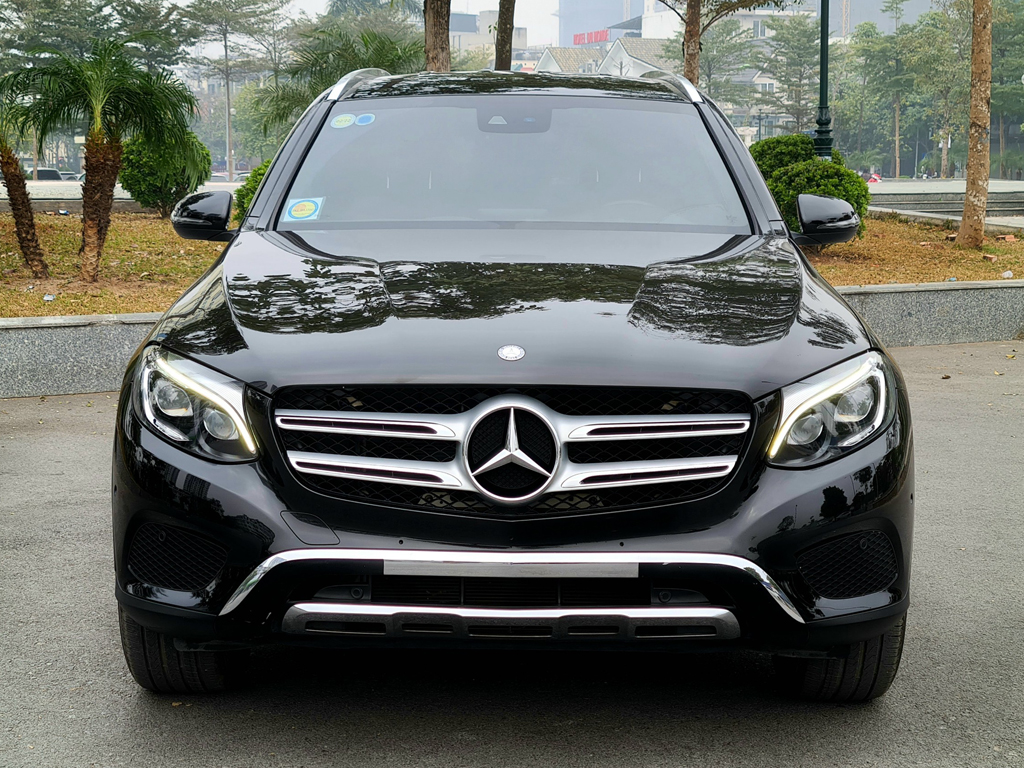 MercedesBenz GLC 300 4matic  chính chủ màu đen nội thất đen 2017  GLC  300 4matic 